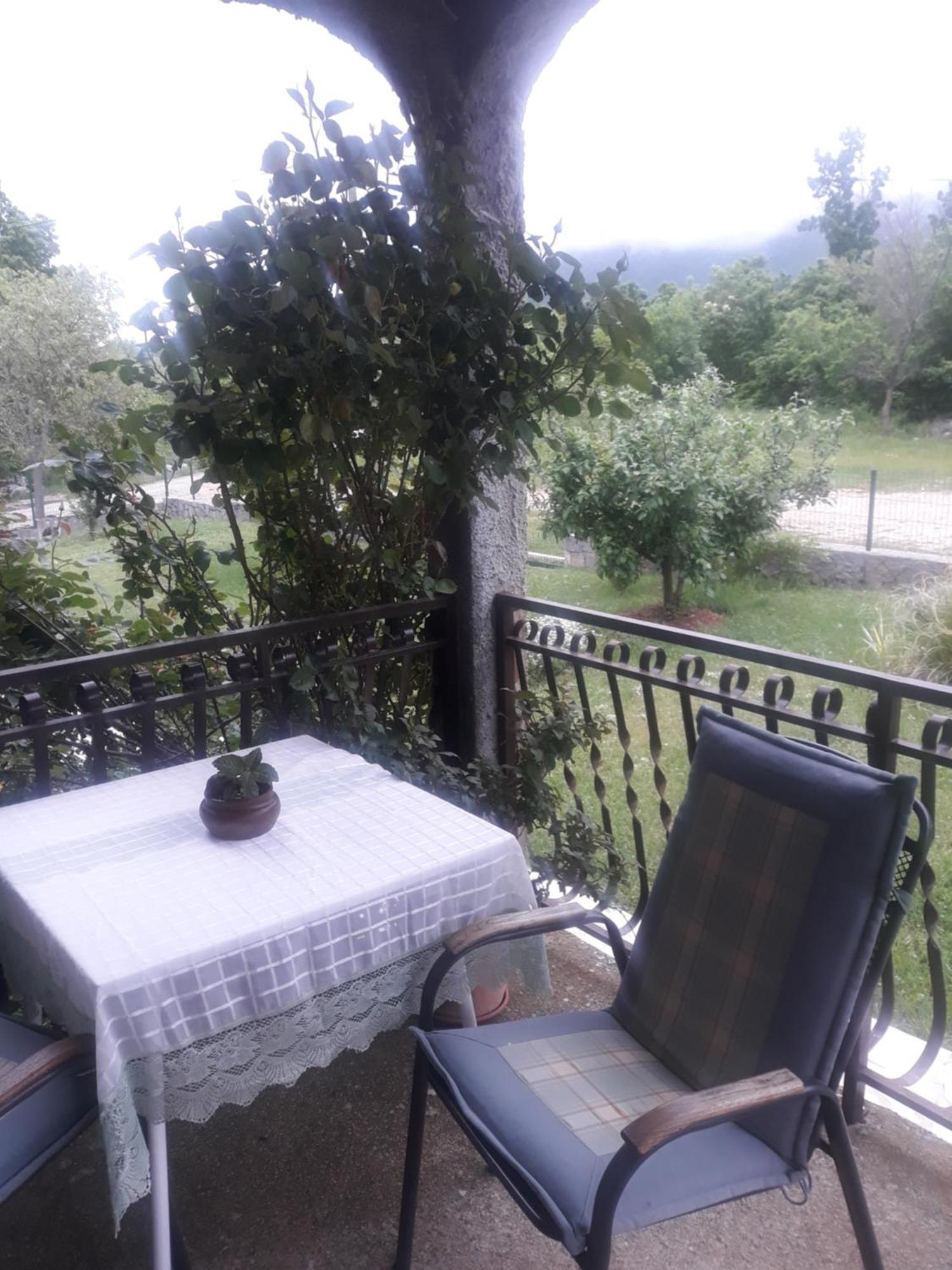 Apartman Lana Kijevo Buitenkant foto